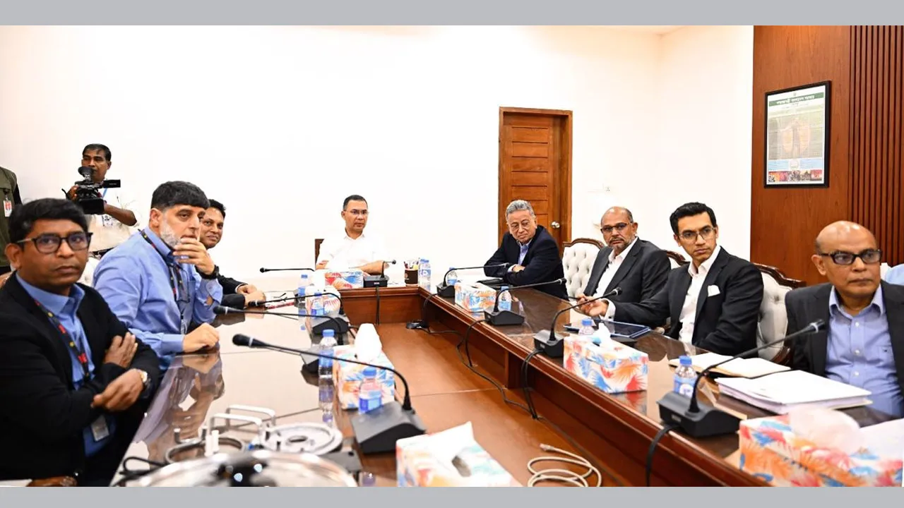 সরকারি গুরুত্বপূর্ণ ভবনে স্থাপন করা হবে সৌর প্যানেল