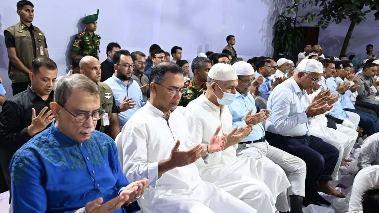 মাহবুব আলী খানের ৪২তম মৃত্যুবার্ষিকীর দোয়া মাহফিলে অংশ নিয়েছেন প্রধানমন্ত্রী