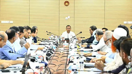 যানজট নিরসন ও ট্রাফিক ব্যবস্থাপনার আধুনিকায়ন নিয়ে প্রধানমন্ত্রীর বৈঠক