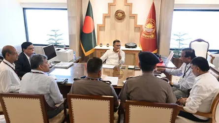 উচ্ছেদ হওয়া হকারদের শিগগিরিই পুনর্বাসনের নির্দেশ প্রধানমন্ত্রীর