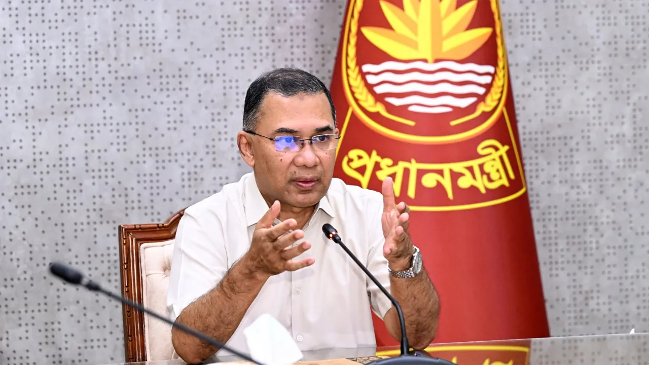 শিল্পে গ্যাস সরবরাহ মঙ্গলবার থেকে আগের অবস্থায় ফিরবে, আশাবাদী প্রধানমন্ত্রী