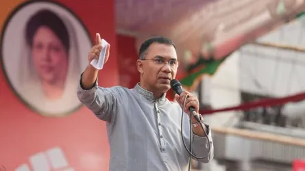 দেশ গড়তে নিজেকে ও মন্ত্রিসভাকে শ্রমিক হিসেবে ঘোষণা দিলেন প্রধানমন্ত্রী
