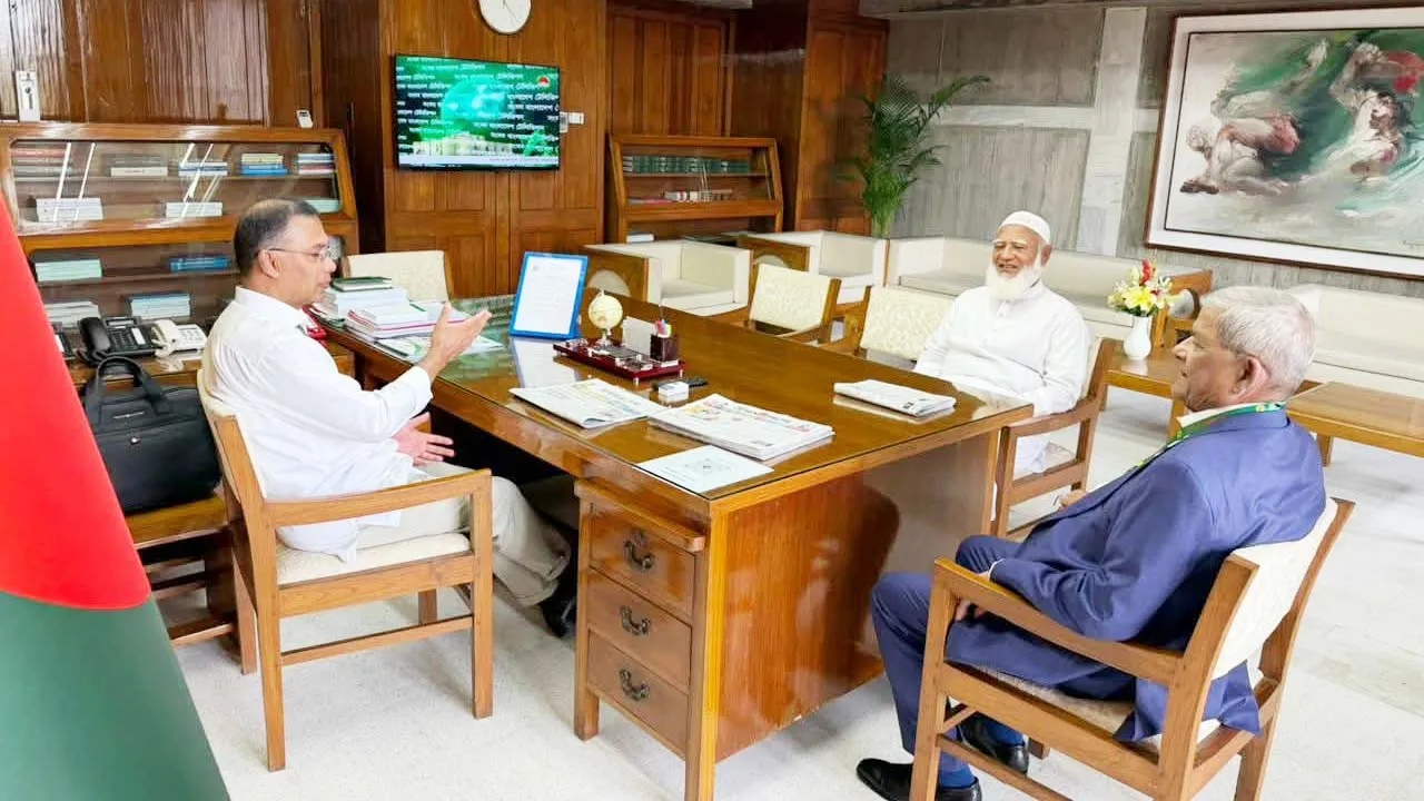 প্রধানমন্ত্রীর সাথে বিরোধীদলীয় নেতার সাক্ষাৎ