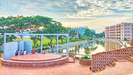 বিশ্ববিদ্যালয় দিবসের শুভেচ্ছা জানালেন পাবিপ্রবি ভিসি