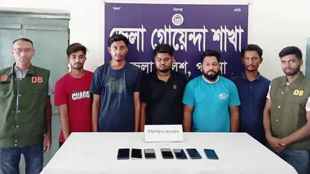 পাবনায় ডিবির অভিযানে অনলাইন জুয়া চক্রের ৫ সদস্য আটক