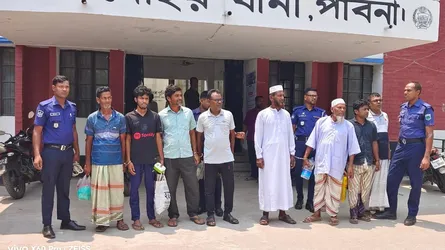 চাটমোহরে শ্রমিক লীগের সভাপতিসহ ৫ নেতা গ্রেফতার