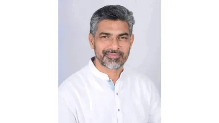 বিদেশে পালাতে গিয়ে পাবনার সাবেক উপজেলা চেয়ারম্যান আটক