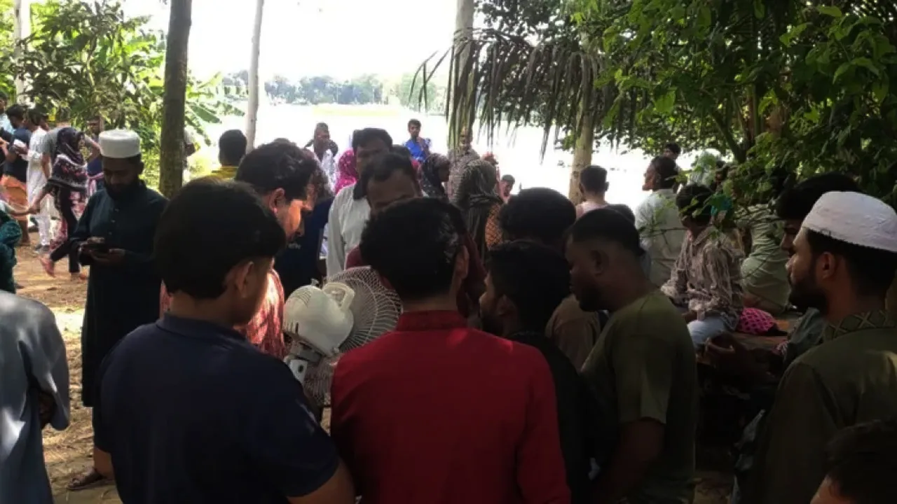পাবনায় জমে থাকা বৃষ্টির পানিতে ডুবে ৩ শিশুর মৃত্যু