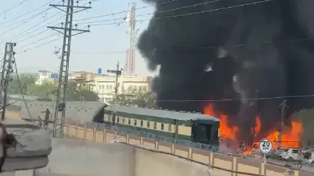 পাকিস্তানে সেনাবাহী ট্রেনে সন্ত্রাসী হামলা, নিহত ২৪