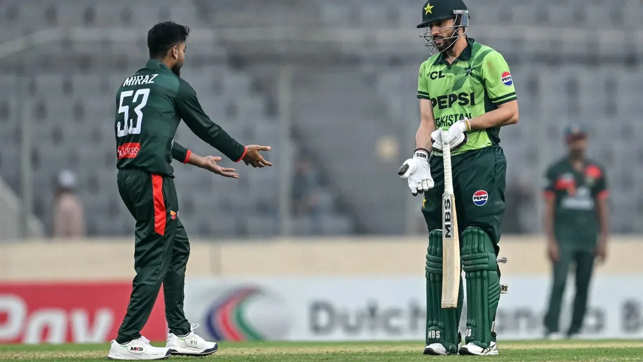 অঘোষিত ফাইনালে কাল মুখোমুখি হবে বাংলাদেশ ও পাকিস্তান