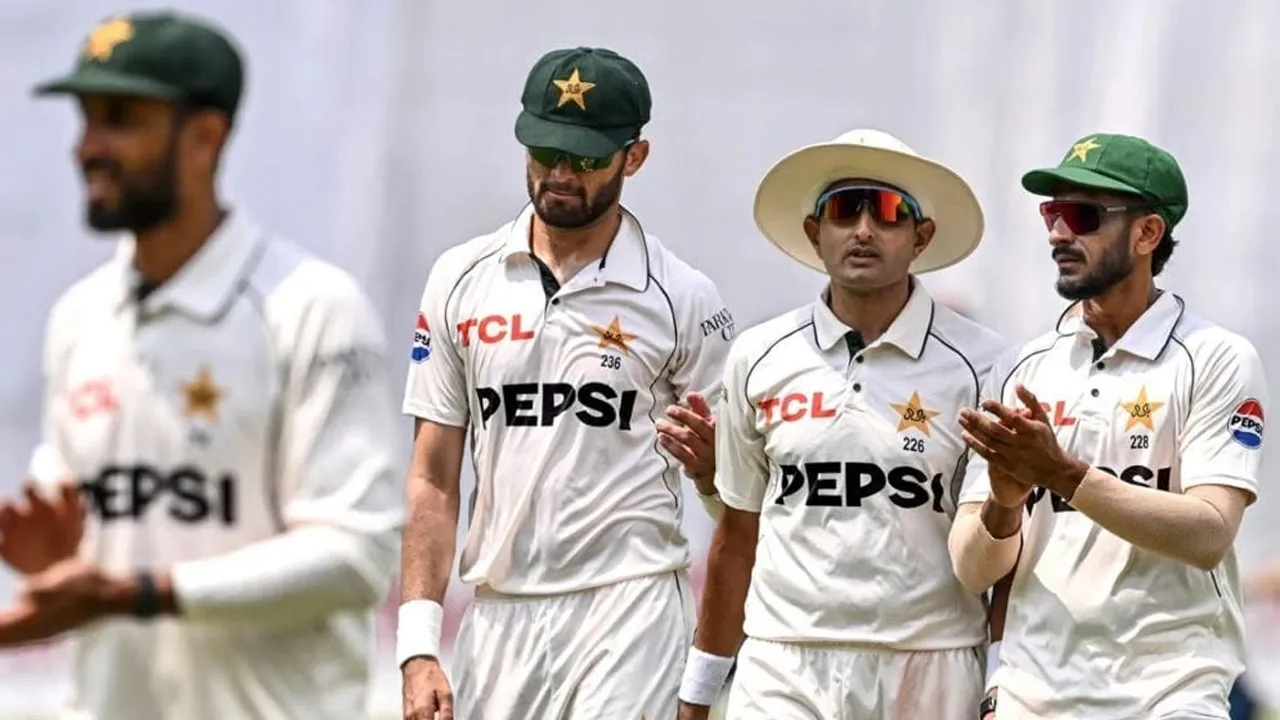 পাকিস্তান দলে একসাথে সাত পরিবর্তন, দুই কোচও ছাঁটাই