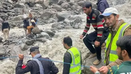 পাকিস্তানে ভারী বৃষ্টি ও আকস্মিক বন্যায় নিহত বেড়ে ২০০