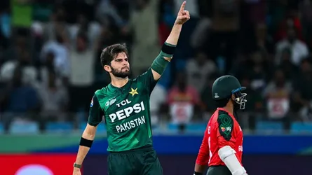 নেই ৩ উইকেট, বিপদে বাংলাদেশ