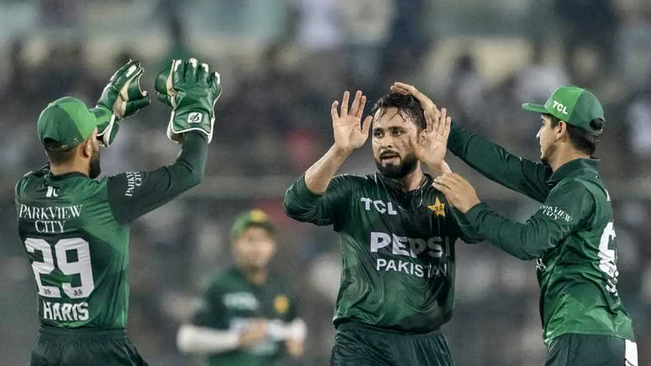 দাপুটে জয়ের পরও মিরপুরের উইকেট নিয়ে সমালোচনায় পাকিস্তান