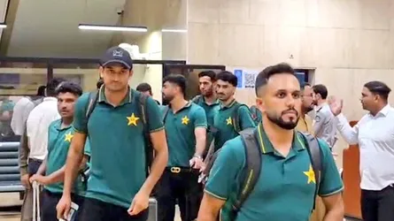 বাংলাদেশের এসে পৌঁছেছে সালমান আগার পাকিস্তান দল