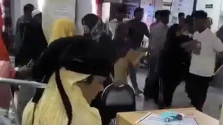 পাকুন্দিয়ায় সোনালী ব্যাংকে হামলা, কর্মকর্তা আহত