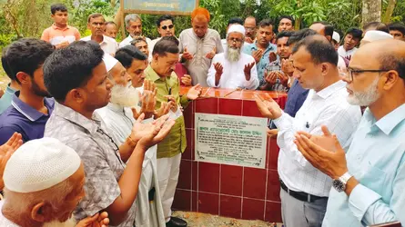 পাকুন্দিয়ায় সড়ক উন্নয়ন প্রকল্পের উদ্বোধন