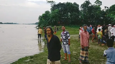 পাকুন্দিয়ায় ব্রহ্মপুত্রে নৌকাডুবিতে ১ জন নিখোঁজ