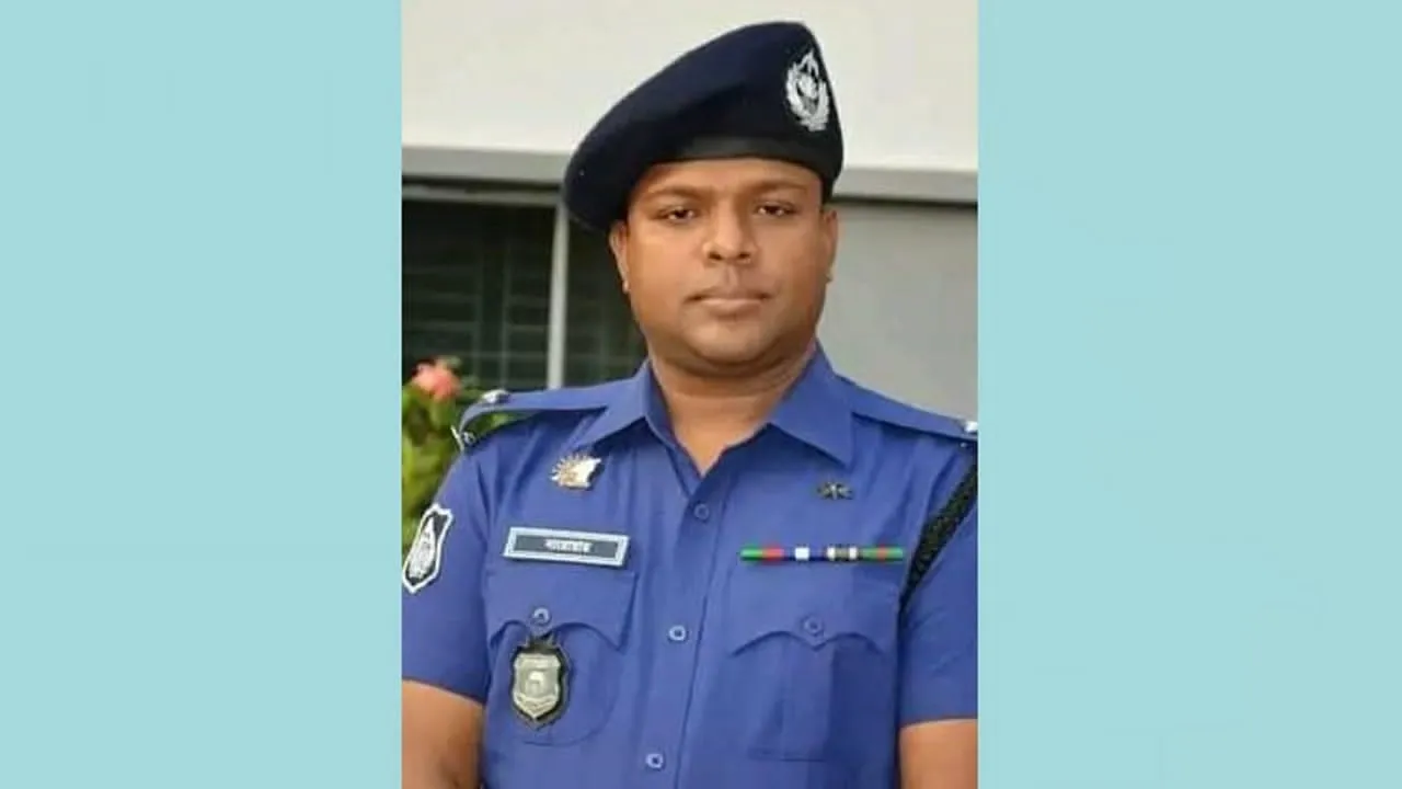 পাকুন্দিয়ায় সাবেক ওসি সারোয়ারসহ ৩২ জনের বিরুদ্ধে মামলা