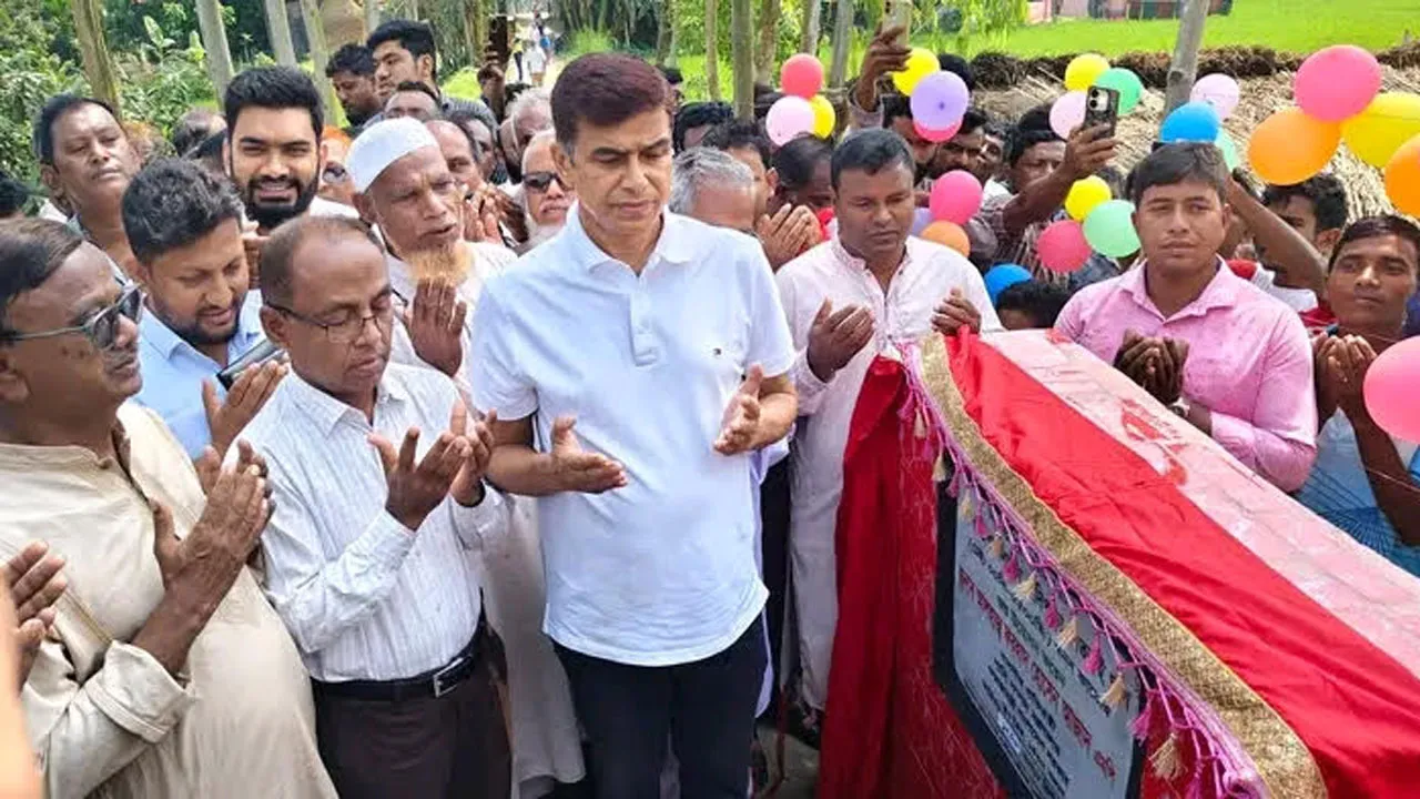 হিন্দু ভাইদের জমি দখলের চেষ্টা স্বপ্নেও করবেন না