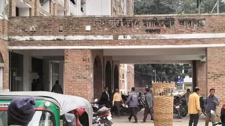 বৃদ্ধ মায়ের ঘরে অগ্নিসংযোগের অভিযোগে ছেলে ও ছেলের বউয়ের নামে মামলা