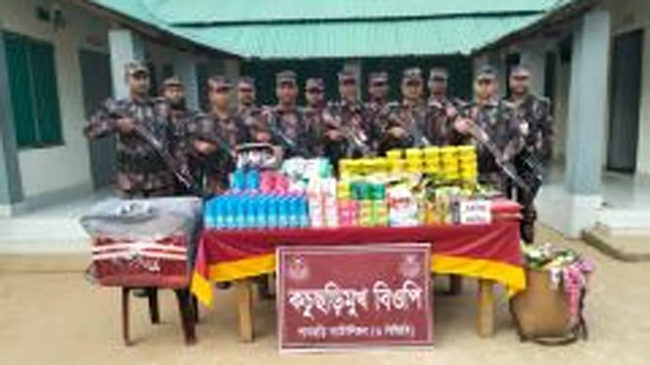 পানছড়ি সীমান্তে বিপুল পরিমাণ ভারতীয় অবৈধ মালামাল জব্দ