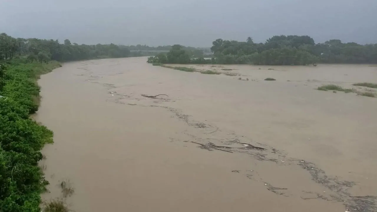 ভারতের পানিতে ডোবার উপক্রম কুমিল্লার একাংশ, দুর্যোগপূর্ণ এলাকায় চলছে মাইকিং