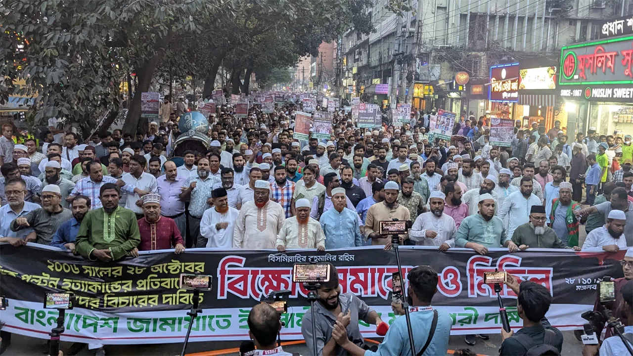 ২০০৬ সালের ২৮ অক্টোবর থেকেই আওয়ামী ফ্যাসিবাদের উত্থান শুরু