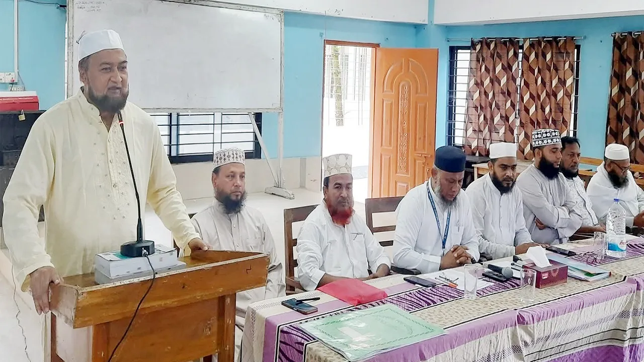 শিক্ষক সমাজই জাতি গঠনের মূল চালিকাশক্তি : মুহাম্মদ ফখরুল ইসলাম