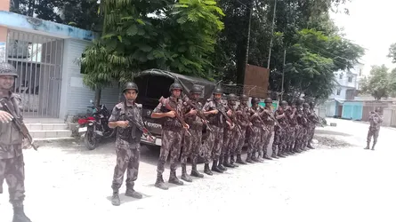 পাটগ্রামে পাথর কোয়ারীর লোকজনের সাথে পুলিশের সংঘর্ষে আহত ১৭, বিজিবির টহল