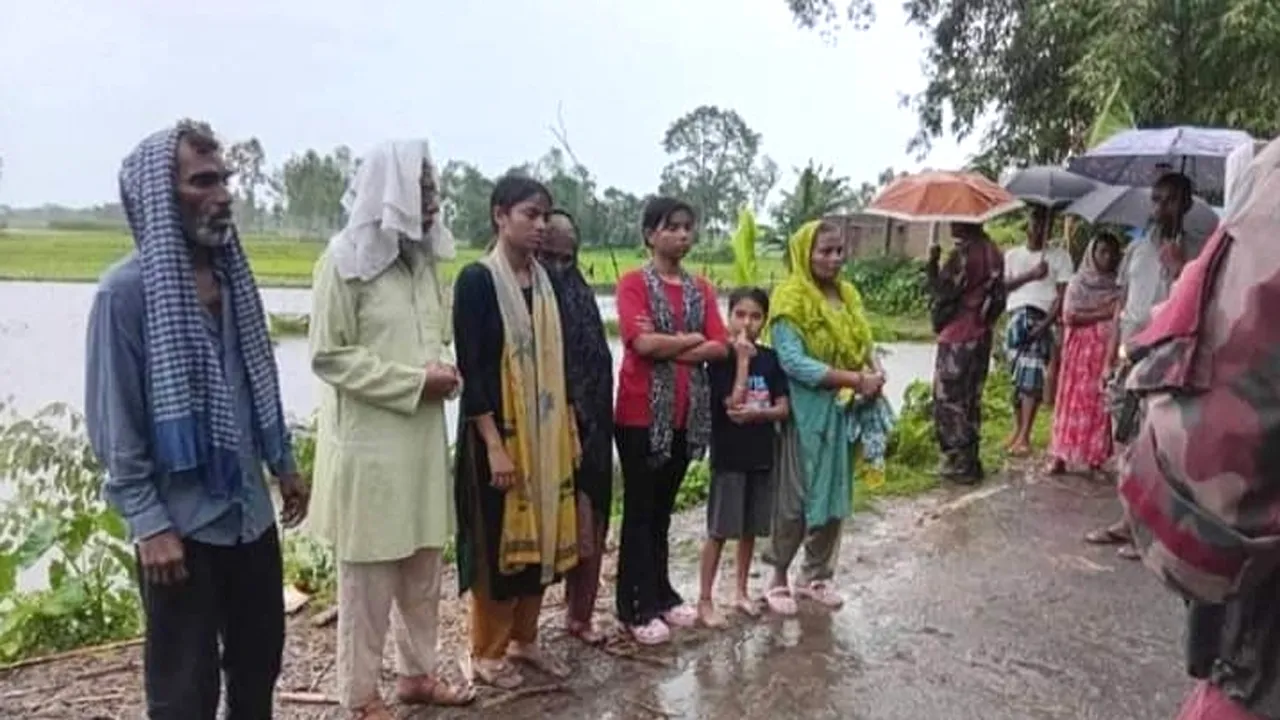 পাটগ্রাম সীমান্তে শিশুসহ সাতজনকে পুশইন বিএসএফের