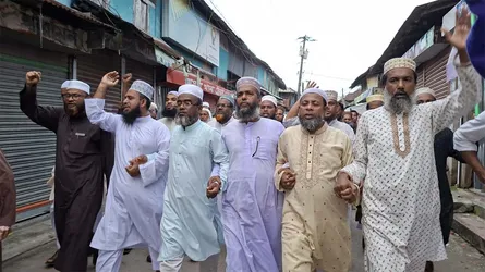 পাথরঘাটায় জামায়াত নেতার ওপর হামলার প্রতিবাদে বিক্ষোভ
