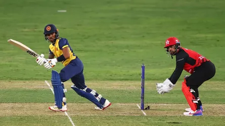হংকংকে আক্ষেপে পুড়িয়ে সুপার ফোরে এক পা শ্রীলঙ্কার