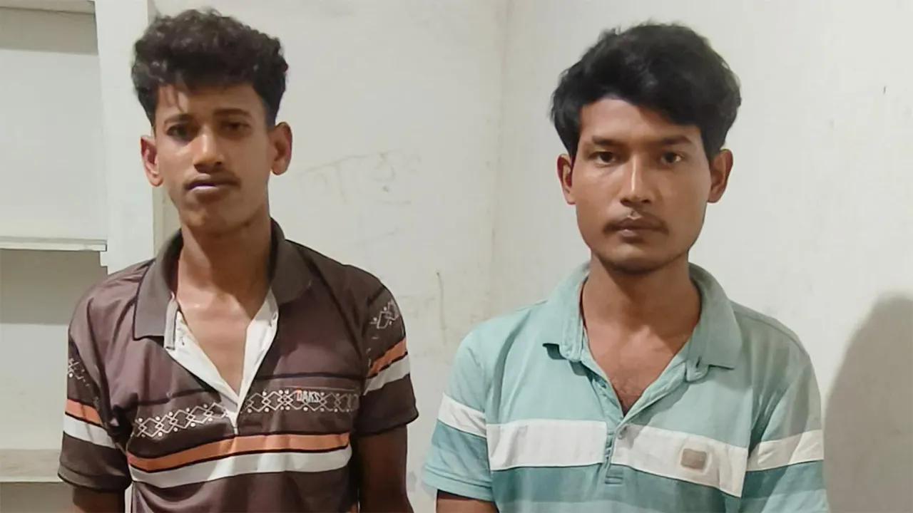চন্দনাইশে বন্দুকসহ দুই সন্ত্রাসী আটক