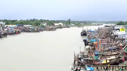 পটুয়াখালীতে উপকূলে স্থল নিম্নচাপ, ৩ নম্বর সতর্ক সঙ্কেত