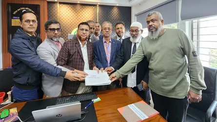 পটুয়াখালী-১ আসনে আলতাফ হোসেন চৌধুরীর পক্ষে মনোনয়ন পত্র সংগ্রহ