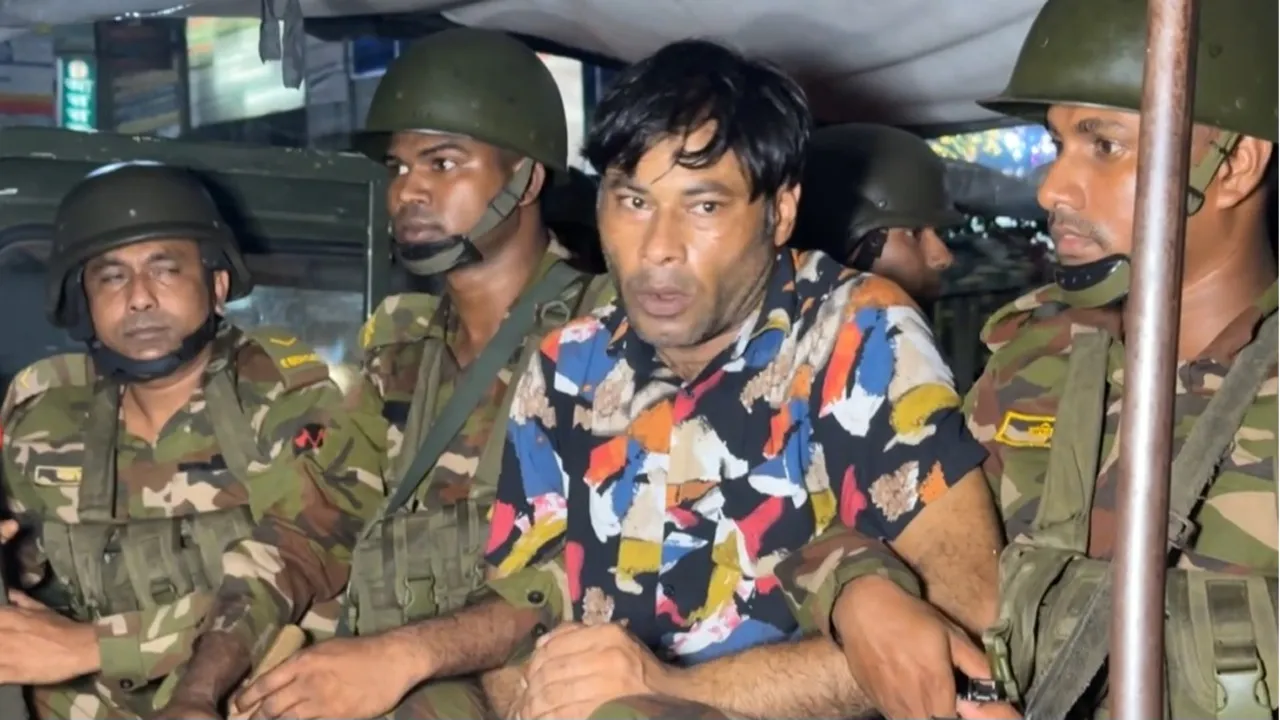 রংপুরে পিস্তল ও দেশীয় অস্ত্রসহ যুবক আটক