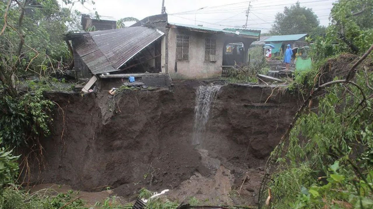 Philippines-Typhoon-Fung-wo