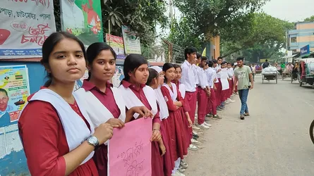 পাবনায় শিশুকে ধর্ষণ ও হত্যার প্রতিবাদ, জড়িতদের গ্রেফতারের দাবি