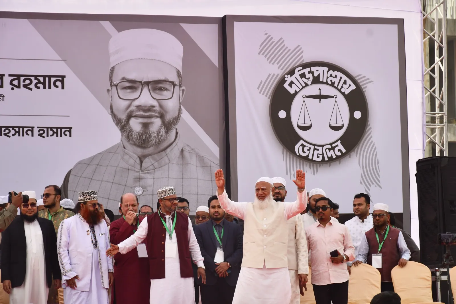 সকল দেশের সাথে বন্ধুত্বে বিশ্বাসী কিন্তু কাউকে আমাদের প্রভু হতে দেবো না