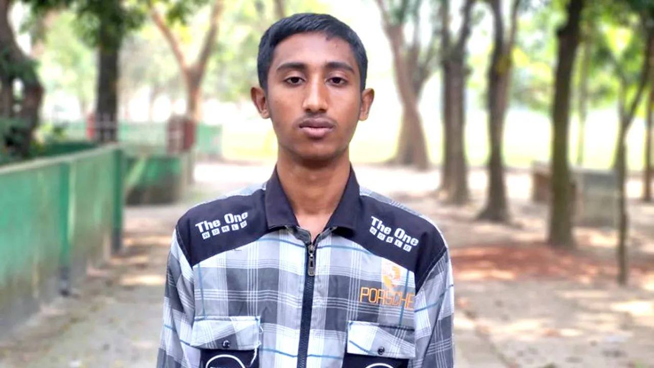 অর্থাভাবে ভর্তি অনিশ্চিত মেধাবী মোস্তাফিজুরের