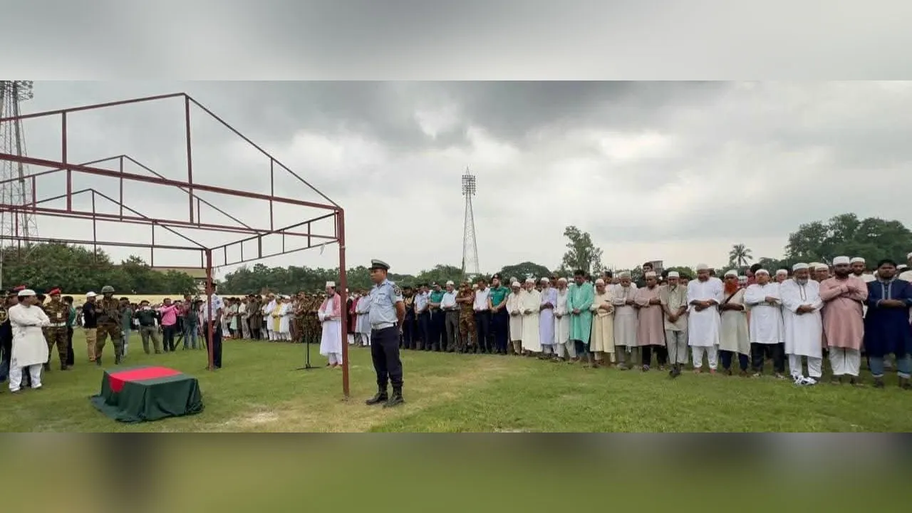 রাজশাহীতে পাইলট তৌকিরের দাফন সম্পন্ন