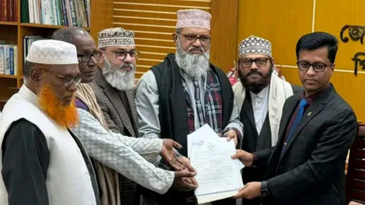 পিরোজপুর-২ আসনে মনোনয়নপত্র জমা দিলেন শামীম সাঈদী