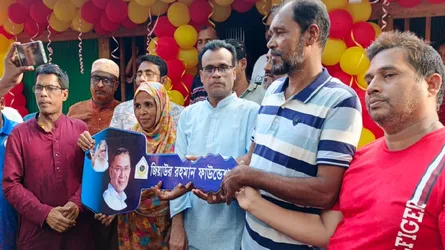 পিরোজপুরে জিয়াউর রহমান ফাউন্ডেশনের উদ্যোগে বসতঘর পেলেন শাহীনুর বেগম