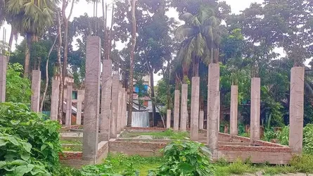 পোস্ট অফিসের ভবনের কাজ বন্ধ, ৮ বছর ধরে ভাড়া ভবনে কার্যক্রম