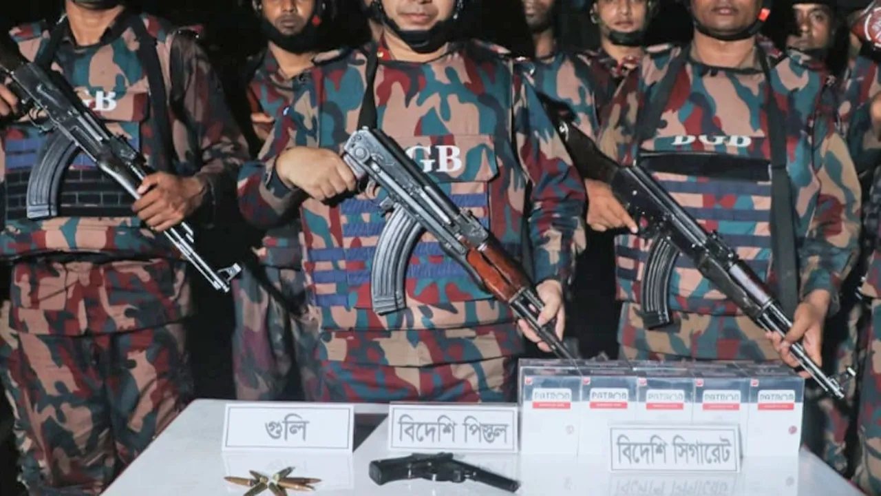 বাঘাইছড়ি সীমান্তে বিজিবির অভিযানে পিস্তল-গুলি-সিগারেট জব্দ