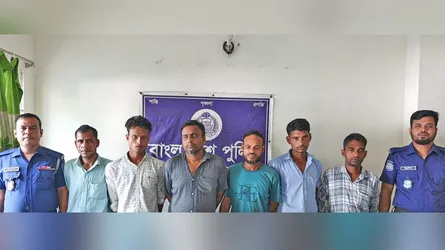ভাঙ্গায় জুয়ার আসরে পুলিশের অভিযান, গ্রেফতার ৬