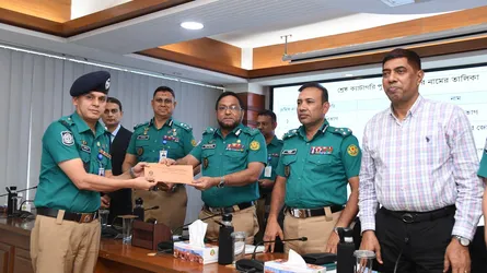 ডিএমপির আগস্ট মাসের মাসিক অপরাধ সভায় শ্রেষ্ঠ হলেন যারা