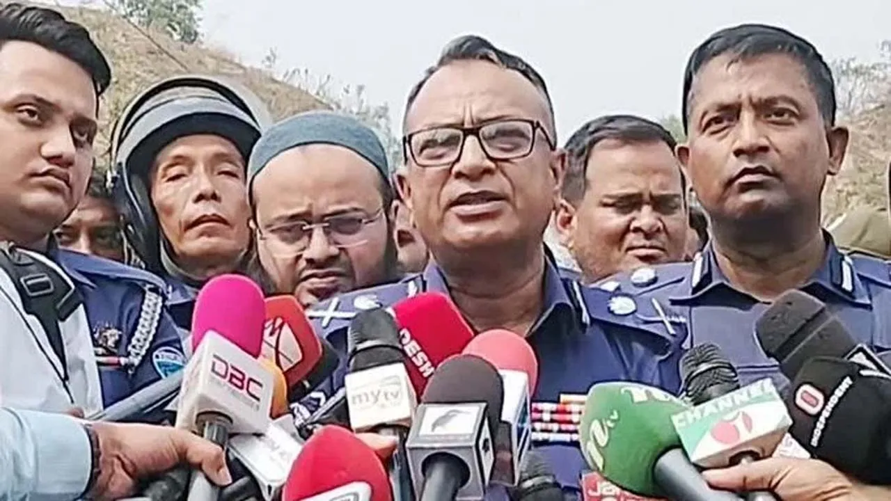 জঙ্গল সলিমপুরে যৌথ বাহিনীর অভিযানে ১৫ জন আটক, অস্ত্র উদ্ধার