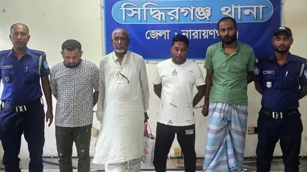 সিদ্ধিরগঞ্জে আওয়ামী লীগ নেতাসহ গ্রেফতার ৪